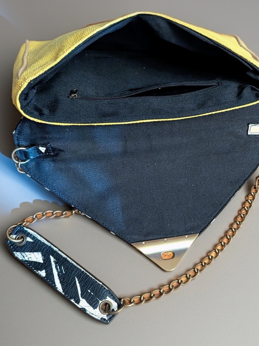 Mossimo Supply Co (2012) Yellow and Black Patterned Envelop Clutch 12"X8" - Picture 4 of 8